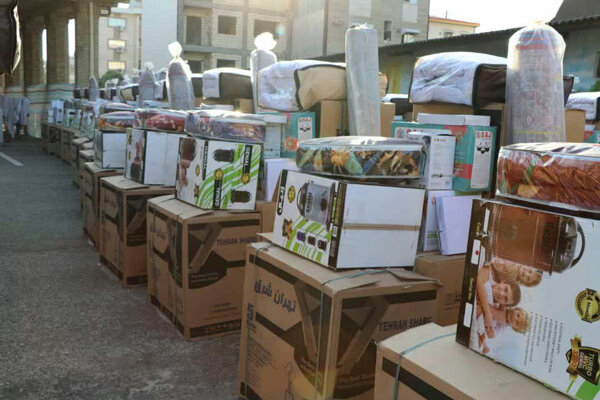 ۱۳۰ فقره جهیزیه به نوعروسان بوشهری اهداء شد