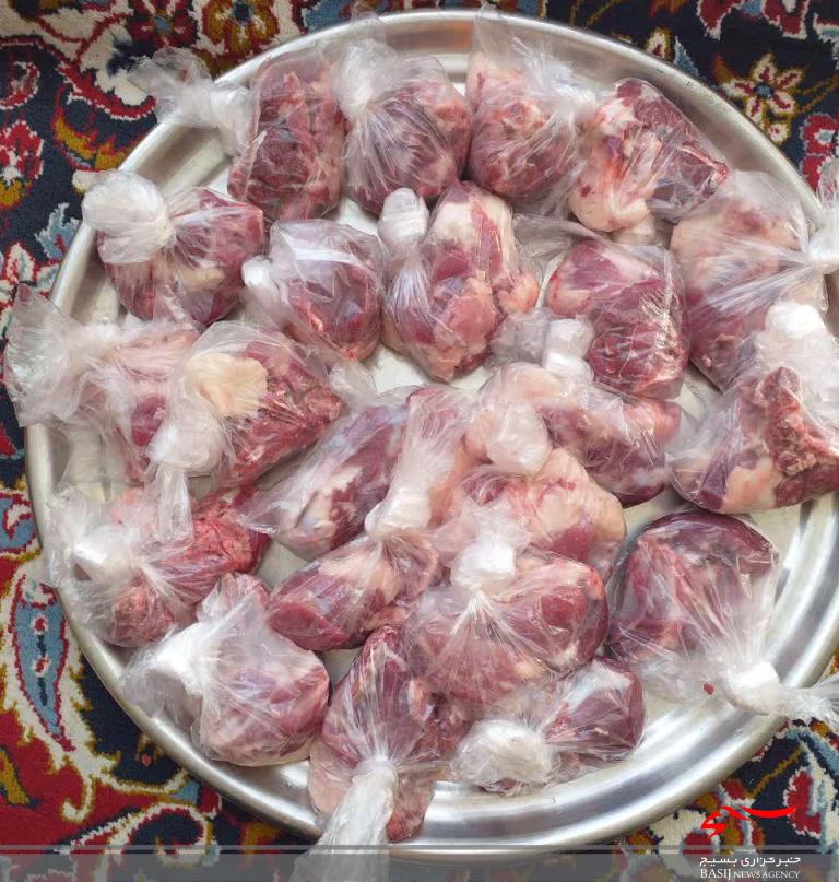 ۸۰ بسته گوشت گرم بین خانواده‌های نیازمند در شهرستان نظرآباد توزیع شد