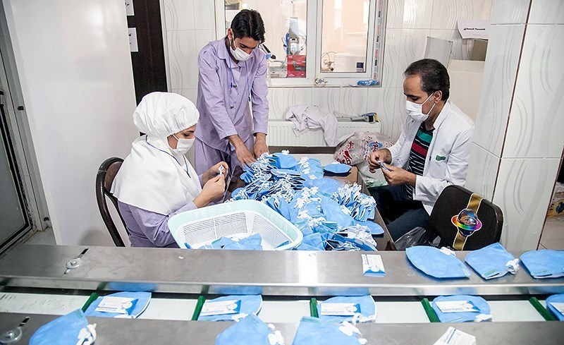 روزانه ۲۰ هزار ماسک توسط گروه‌های جهادی در استان البرز تولید می‌شود