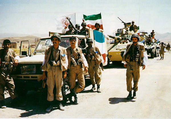شهید شوشتری فرمانده قرارگاه تاکتیکی در هدایت عملیات مرصاد بود /حضور رهبر انقلاب در قرارگاه عملیاتی جنوب/خاطره ای از یک روز سخت