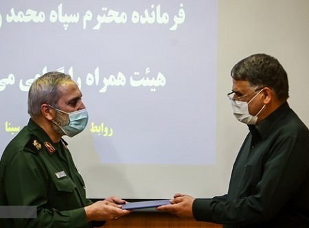 بازدید سردار یزدی از بیمارستان سینا به مناسبت روز پزشک