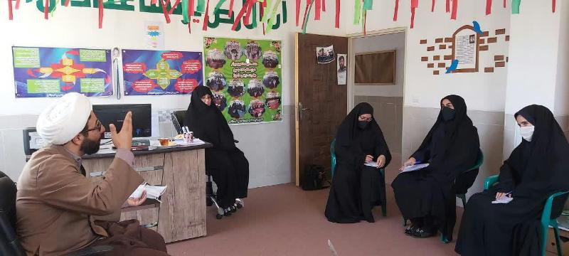 جلسه تبیین شیوه نامه تربیتی پایگاه ها برگزار شد