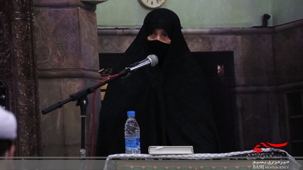 دشمن به دنبال تحریف جایگاه زن در اسلام است