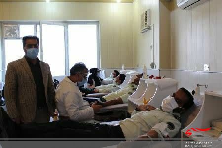 اهدای خون جمعی از کارکنان نیروی انتظامی شهرستان فامنین