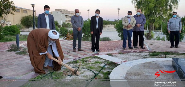 آیین کلنگ زنی مقبره شهدای گمنام دانشگاه آزاد اسلامی واحد خارگ