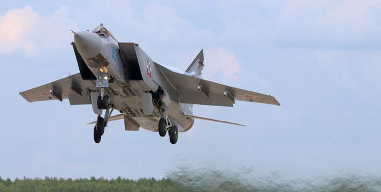 جنگنده میگ روسی هواپیمای شناسایی آمریکا را رهگیری کرد