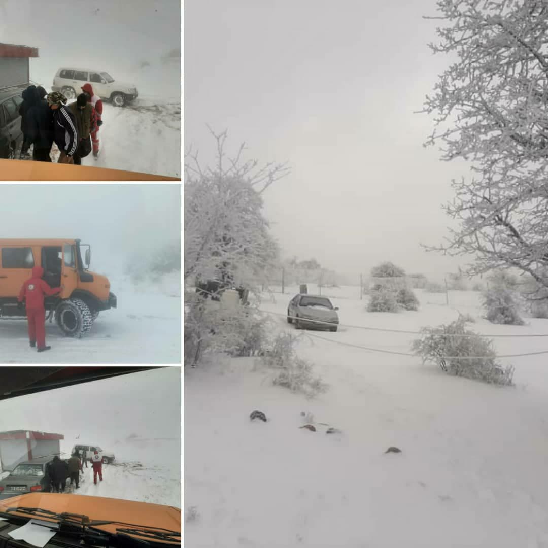 امداد رسانی به مسافران گرفتار در برف و کولاک شاهرود