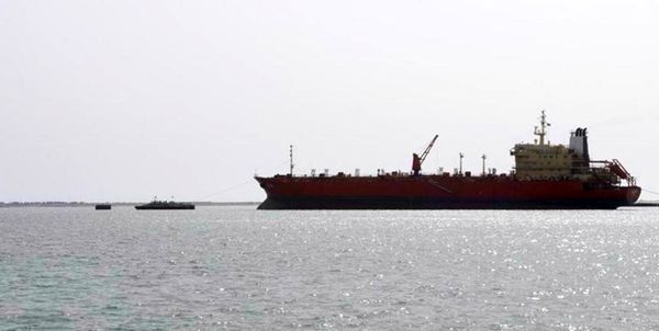 توقیف کشتی نظامی امارات توسط یمن صفوف متجاوزان را به لرزه درآورد