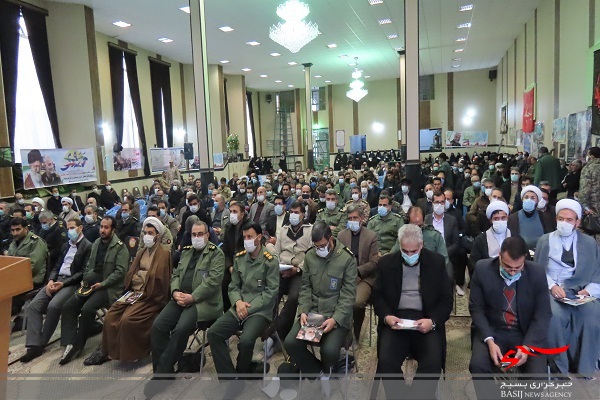 اخلاص سردار سلیمانی او را بر دل ها حاکم کرد