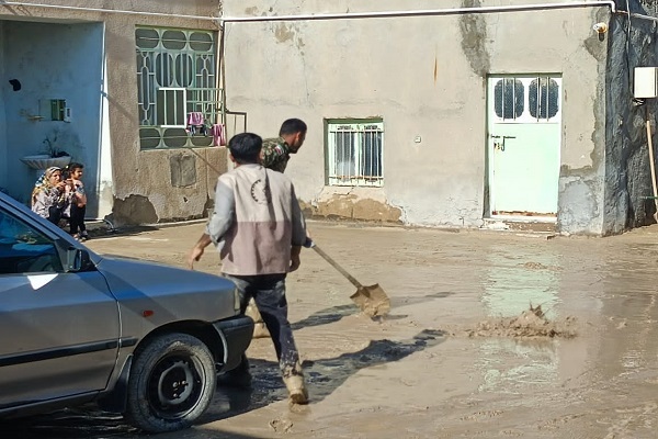 خدمات رسانی ۸۰ گروه جهادی به ۲۲۰۰ خانواده سیل زده جنوب فارس خدمات رسانی ۸۰ گروه جهادی به ۲۲۰۰ خانواده سیل زده جنوب فارس