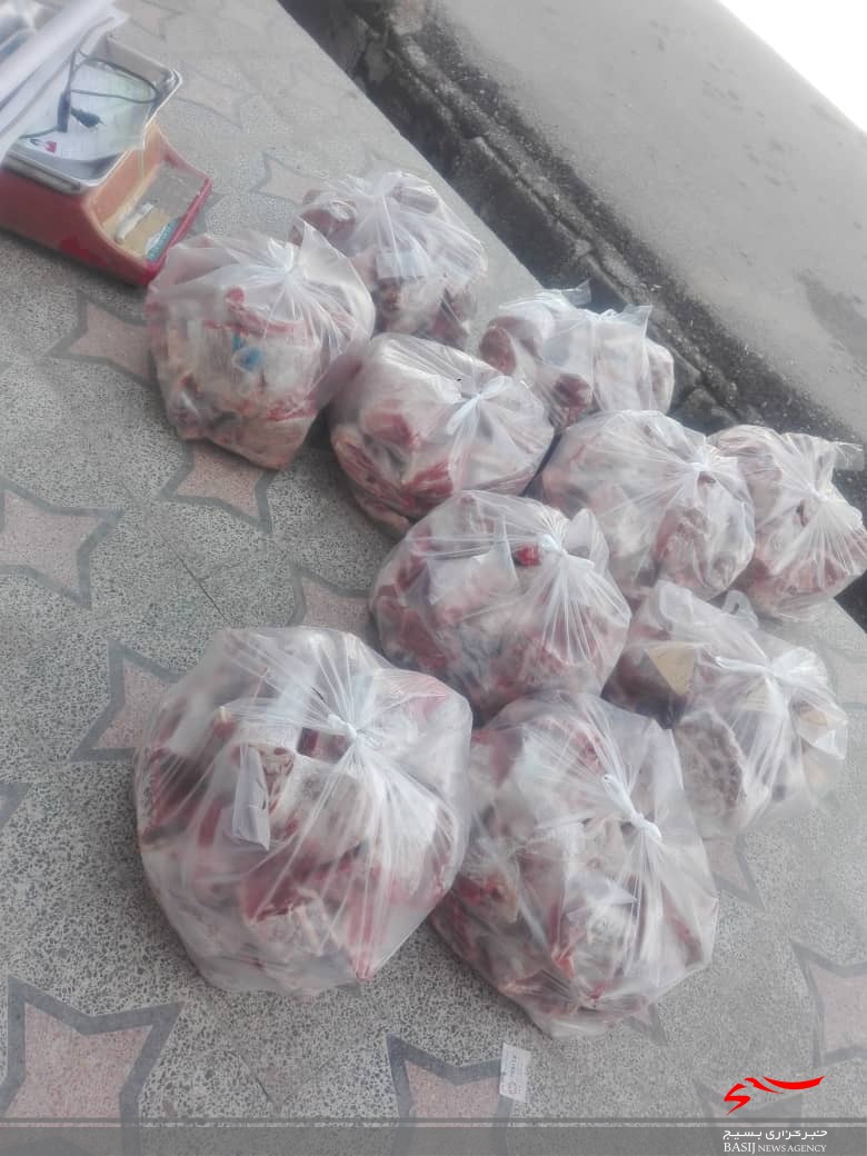 عزم مومنانه جوانان باشتی برای احسان به نیازمندان / توزيع 140 کیلو گرم گوشت بین نیازمندان باشت و روستاهای اطراف به همت گروه جهادی خادم الشهدا خواهر شهرستان باشت