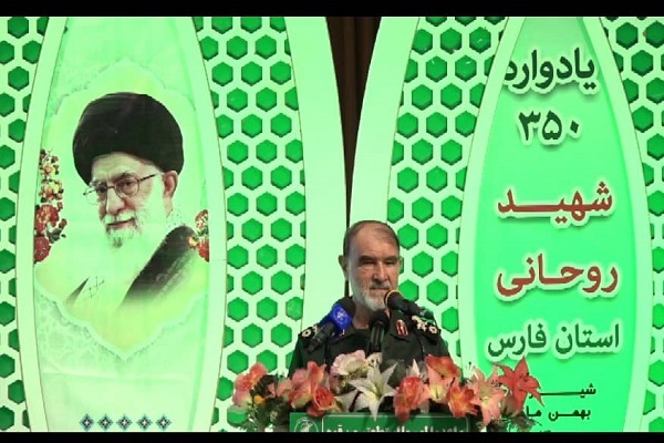 روحانیت با تقدیم ۴ هزار شهید، در دفاع مقدس میدانداری کرد روحانیت با تقدیم ۴ هزار شهید، در دفاع مقدس میدانداری کرد