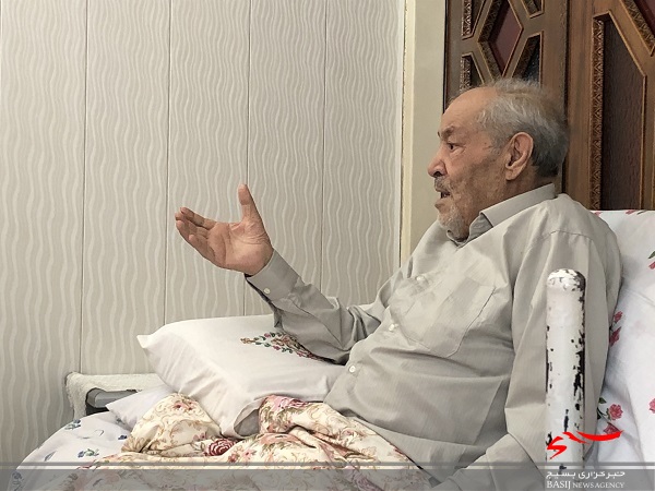 هدف از دیدار با خانواده شهدا و ایثارگران بزرگداشت یاد شهدا است هدف از دیدار با خانواده شهدا و ایثارگران بزرگداشت یاد شهدا است