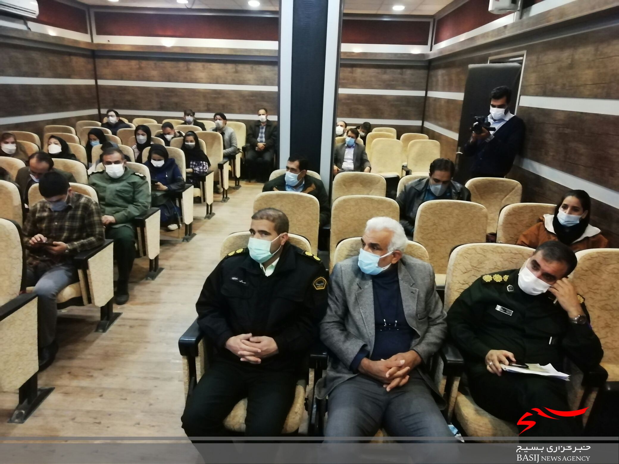 اکران فیلم های کوتاه و انیمیشن جشنواره بلوط در یاسوج آغاز شد اکران فیلم های کوتاه و انیمیشن جشنواره بلوط در یاسوج آغاز شد
