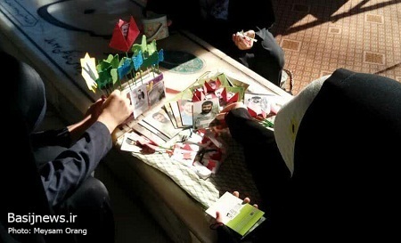 غباروبی و عطرافشانی مزار شهدای گمنام