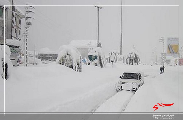 کولاک شدید برف در محور‌های کوهستانی؛ راه ۲۲۵ روستا همچنان مسدود است