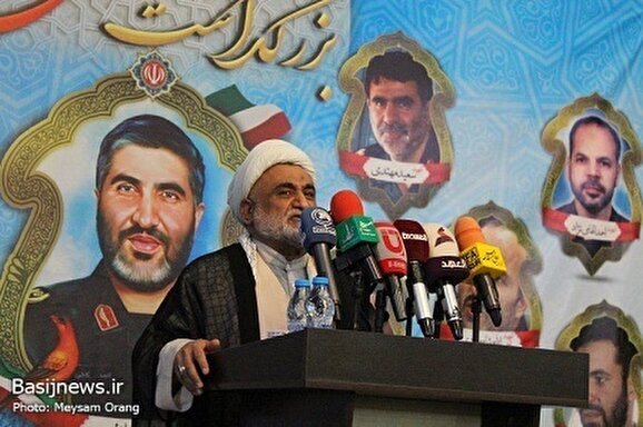 بی فرهنگی بر تارک فرهنگ