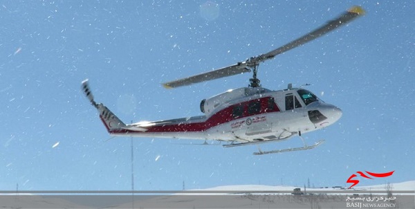 امدادرسانی هوایی به روستاهای گرفتار شده در برف
