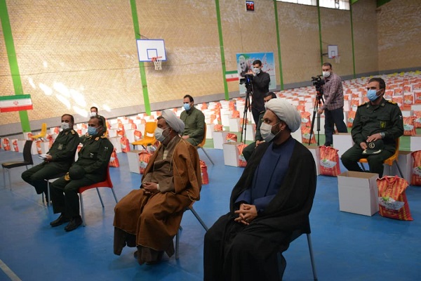 توزیع ۲ هزار و ۵۰۰ بسته معیشتی در شمالغرب شیراز