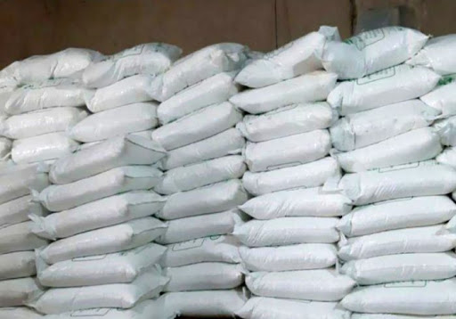 توقیف بیش از ۲۸ تن آرد قاچاق در همدان