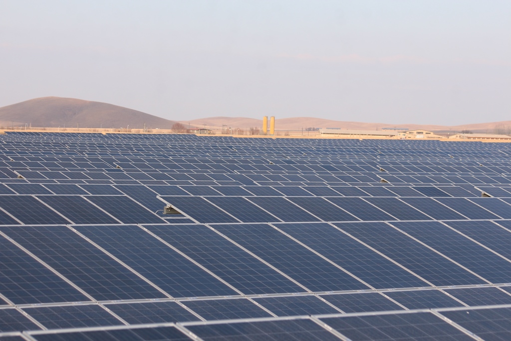  دریافت پروانه احداث نیروگاه خورشیدی توسط ۱۰ شرکت سرمایه‌گذار در استان همدان