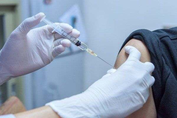 جانبازان بالای 50 درصد زنجانی واکسن کرونا دریافت کردند