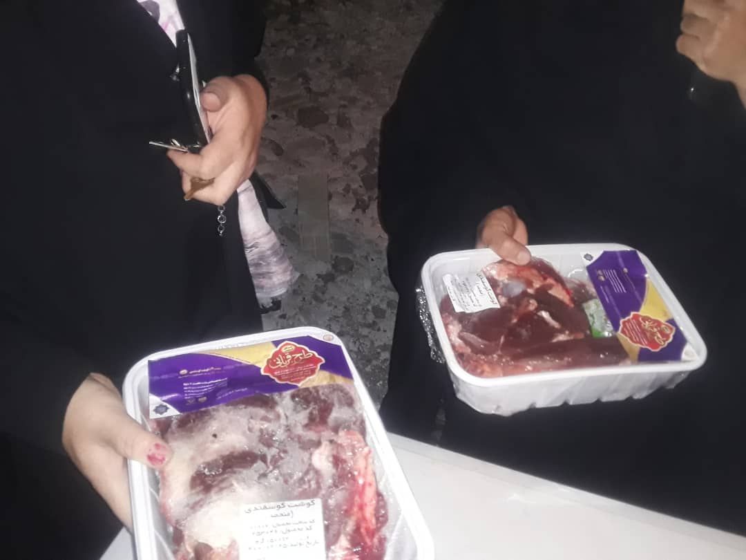 توزیع ۵۰۰ بسته گوشت در محلات اسلامی شاهرود