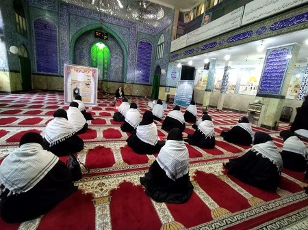 برگزاری میز خدمت با حضور آموزشیاران سازمان هلال احمر