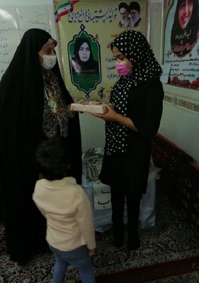 جشنواره غذا با حضور دختران و مادران محله برگزار شد