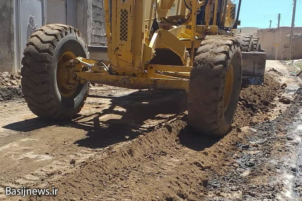 اجرای عملیات بهسازی در روستای میوله اسدآباد