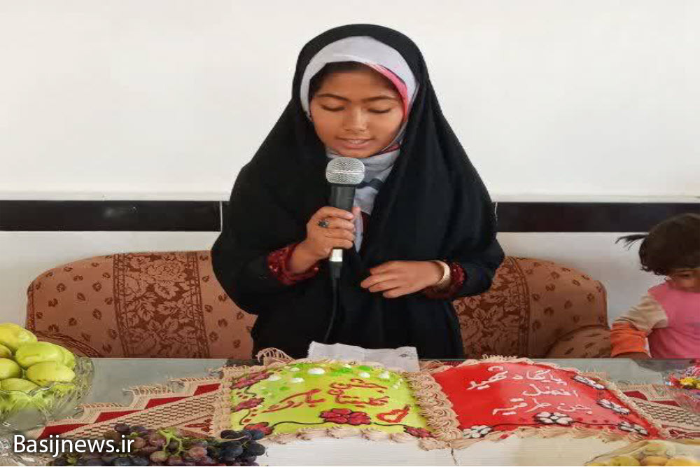 جشن تکلیف دختران در روستای جن طراقیه کبودراهنگ برگزار شد