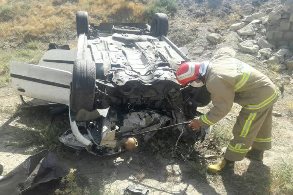 واژگونی خودروی پژو ۲۰۶ در محور ملایر – همدان