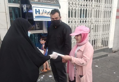 توزیع ماسک و بروشور در بین اهالی ناحیه مالک اشتر