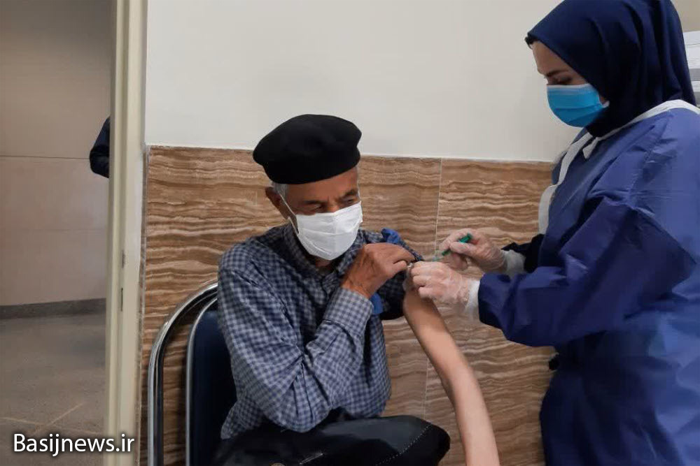 آغاز به کار واحد واکسیناسیون پیشگیری از کرونا در روستای حسین آباد عاشوری