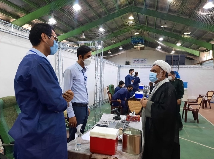 بازدید از مرکز واکسیناسیون شهرک شهید محلاتی
