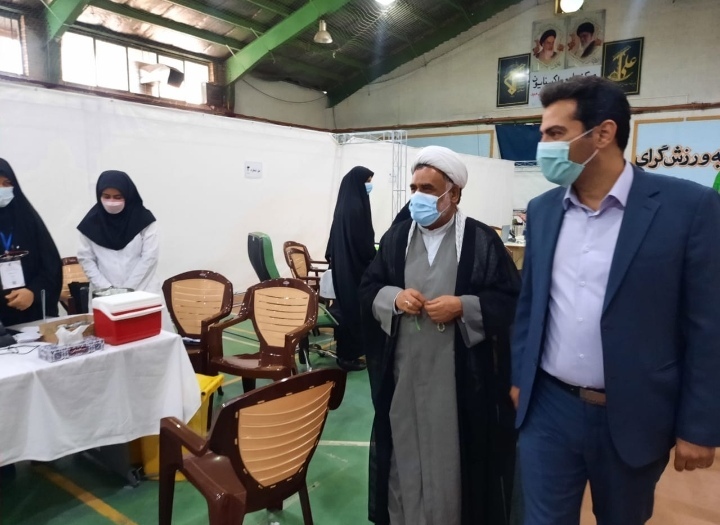 بازدید از مرکز واکسیناسیون شهرک شهید محلاتی