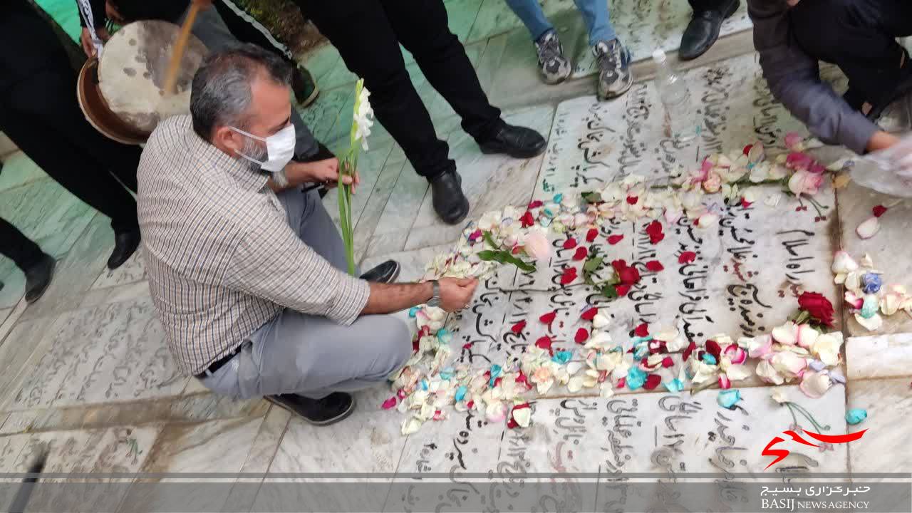 غبارروبی مزار شهدای علی&zwnj;بن&zwnj;جعفر توسط بسیجیان پایگاه شهید ترابی