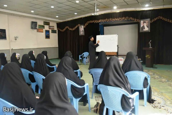 برگزاری دوره آموزشی گردان سایبری خواهران سپاه اسدآباد