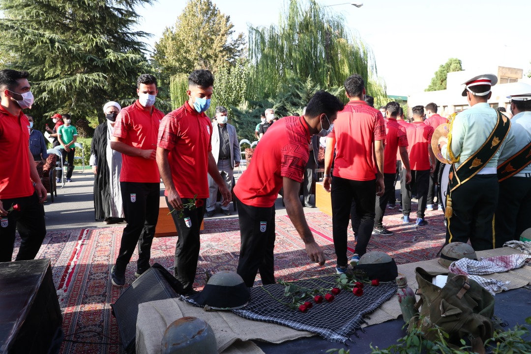 مراسم گرامی‌داشت هفته دفاع مقدس در فدراسیون فوتبال برگزار شد