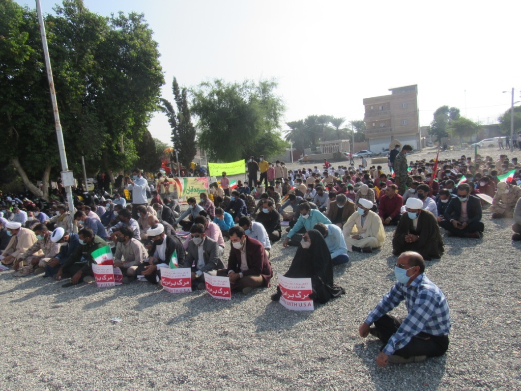 حضور پرشور مردم و دانش آموزان شهرستان فاریاب در مراسم یوم الله 13 آبان
