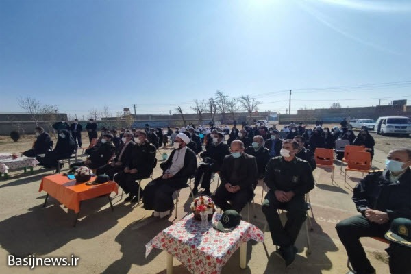 اجابت خواسته دانش‌آموزان روستای سلیمان‌آباد بهار توسط فرمانده نیروی انتظامی