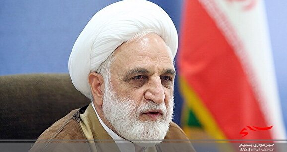 مبارزه باقاچاق و اموال بیت المال را تا حصول نتیجه پیگیری می کنیم