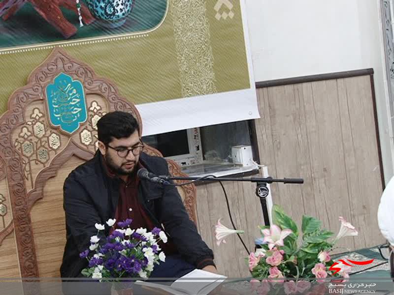 محفل انس با قرآن کریم در روستای سنگ آباد شهرستان کوثر