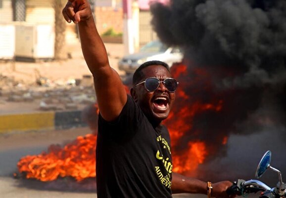 کودتای نظامی در سودان/ بازداشت خانگی نخست وزیر دولت موقت