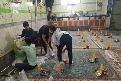 تهیه و توزیع کمک های مومنانه در روز میلاد پیامبر اکرم (ص)