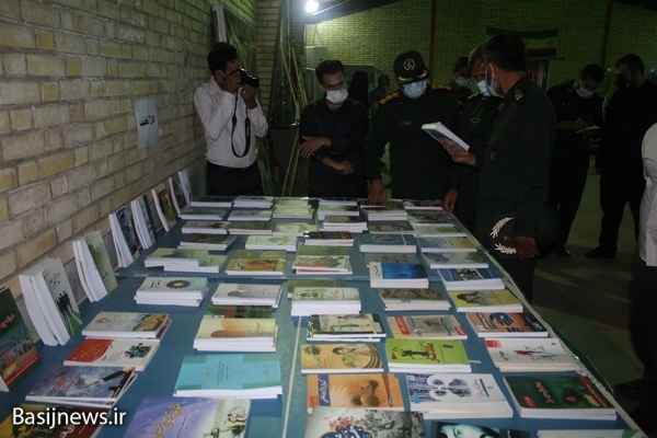 برپایی نمایشگاه عکس در پایگاه علی ابن ابی طالب روستای پهلوانکشی
