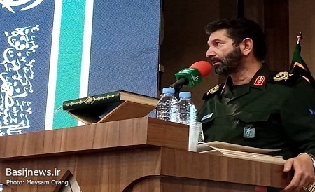 آیین تجلیل از مداحان بسیجی و خانواده‌های شهدا برگزار شد