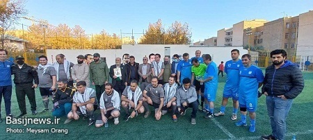 مسابقه فوتبال‌ پیشکسوتان‌ تیم‌ ملی‌ و پیشکسوتان فرماندهان‌ ناحیه قدس‌