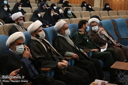 آئین تجلیل از فعالان عرصه خدمت به شهدای روحانی کشور در همایش طلایه داران ظهور