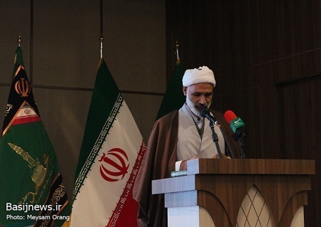 آئین تجلیل از فعالان عرصه خدمت به شهدای روحانی کشور در همایش طلایه داران ظهور